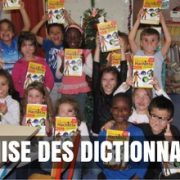 remise des dictionnaires à l'école de Brières les Scellés