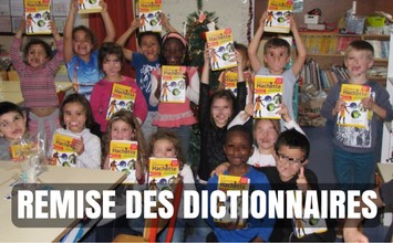 remise des dictionnaires à l'école de Brières les Scellés